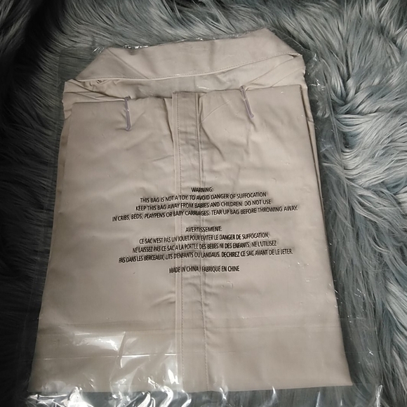 2/$15 LANDMARK women's cream shirt with EZ-care XL - Picture 6 of 6